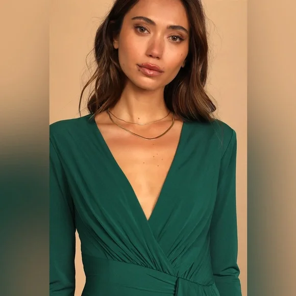 Lulus XS Marlay‎ Emerald Green Ruched Long Sleeve Bodycon Dress - Picture 4 of 11